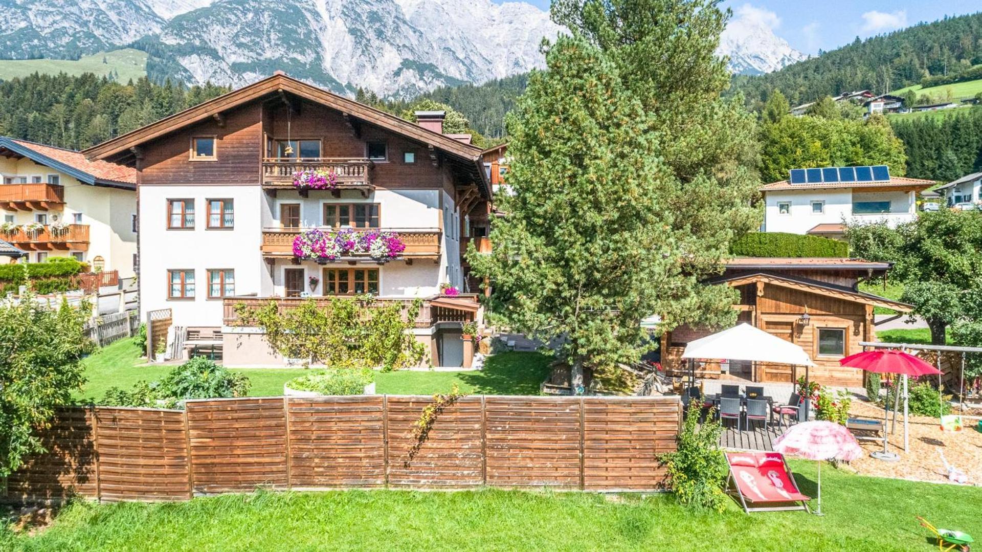 Familienbauernhof - Leogang Apartments Weissbacher Esterno foto