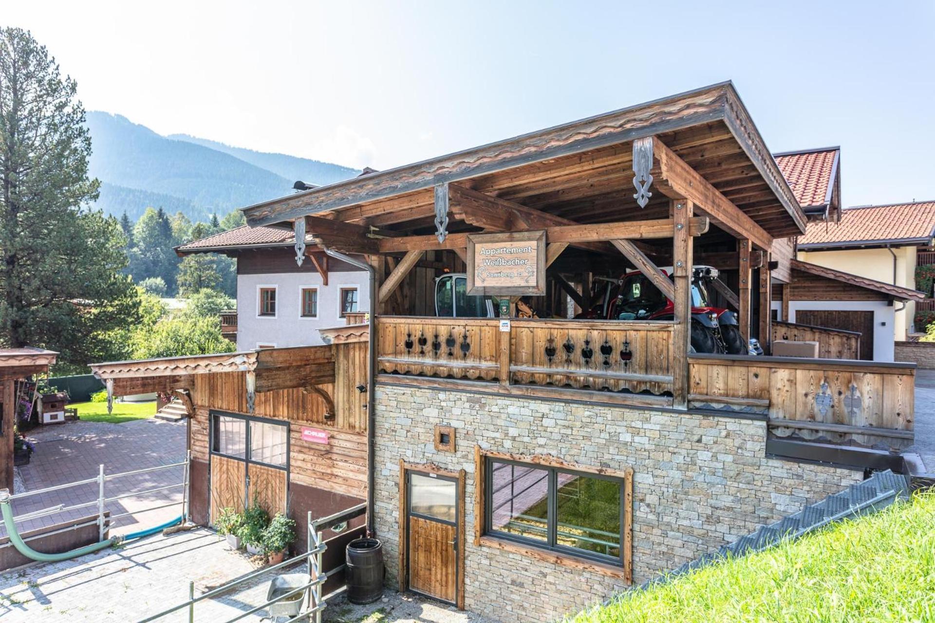 Familienbauernhof - Leogang Apartments Weissbacher Esterno foto